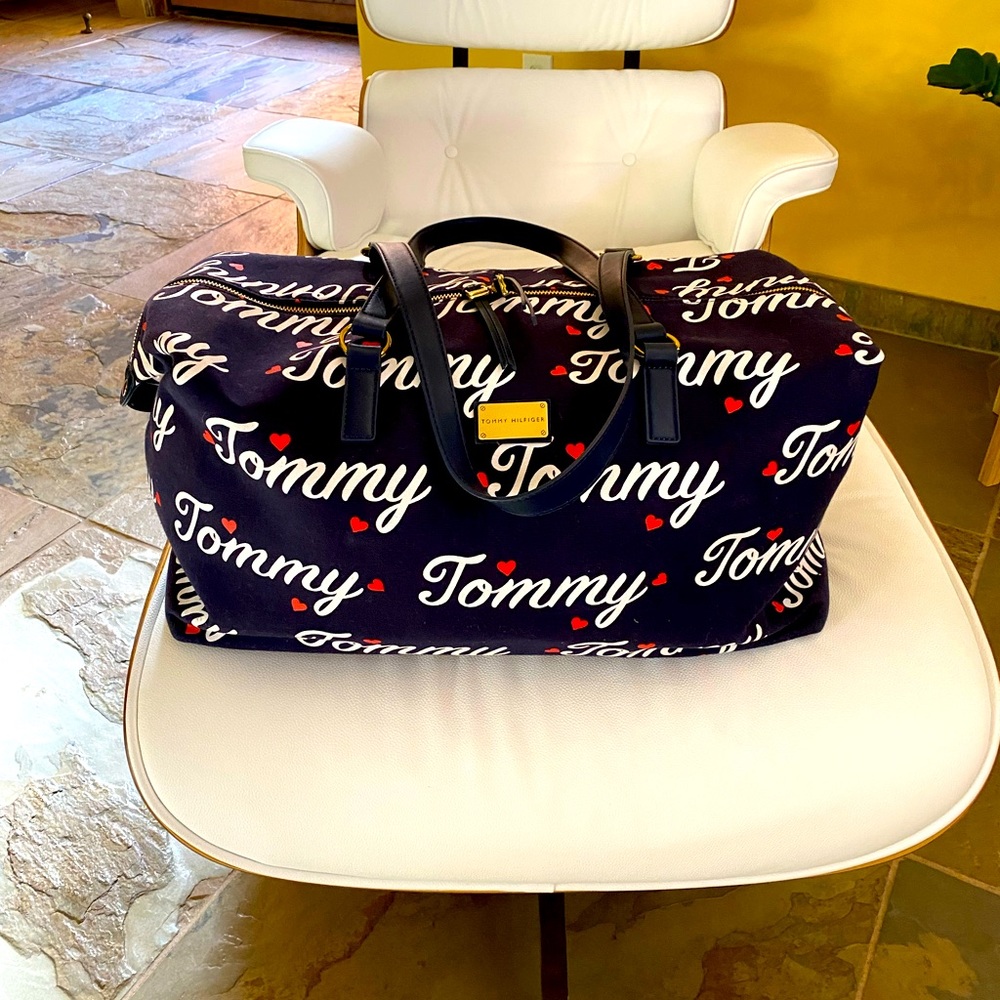 NWOT Tommy Hilfiger bag - Picture 1 of 4